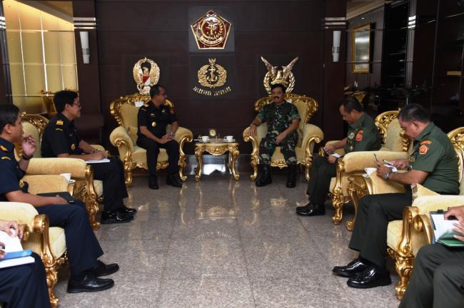   Panglima TNI Terima Audiensi Dirjen Bea dan Cukai